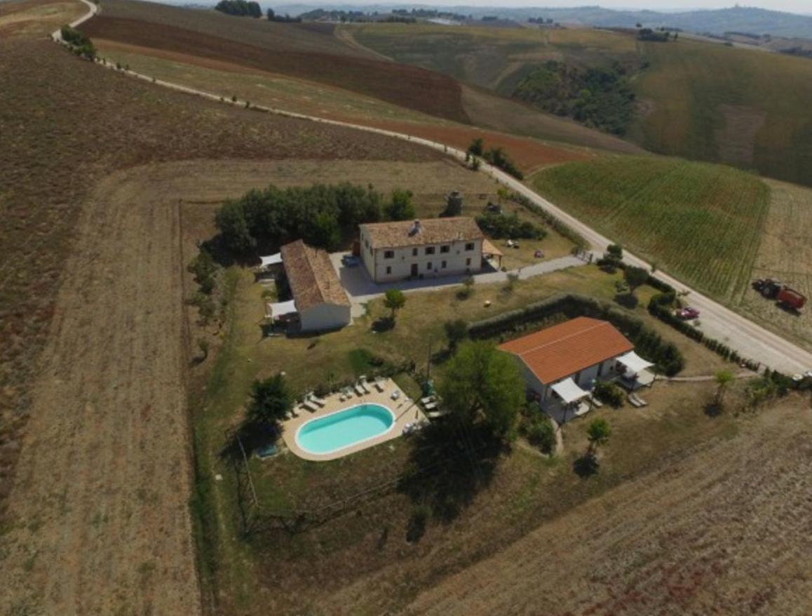 Gasthaus Rustico Del Bozzo Castelleone di Suasa Exterior foto