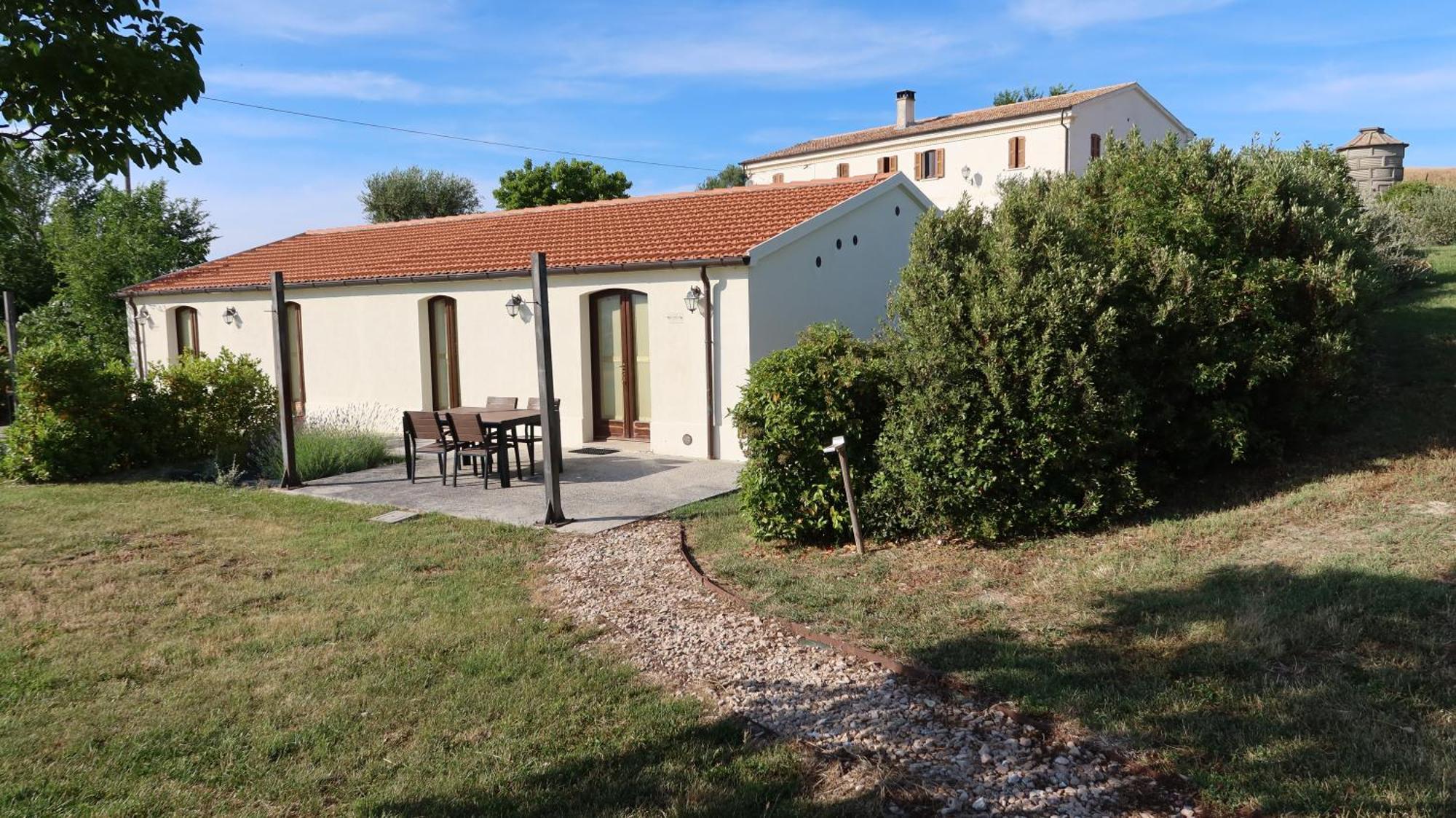 Gasthaus Rustico Del Bozzo Castelleone di Suasa Exterior foto