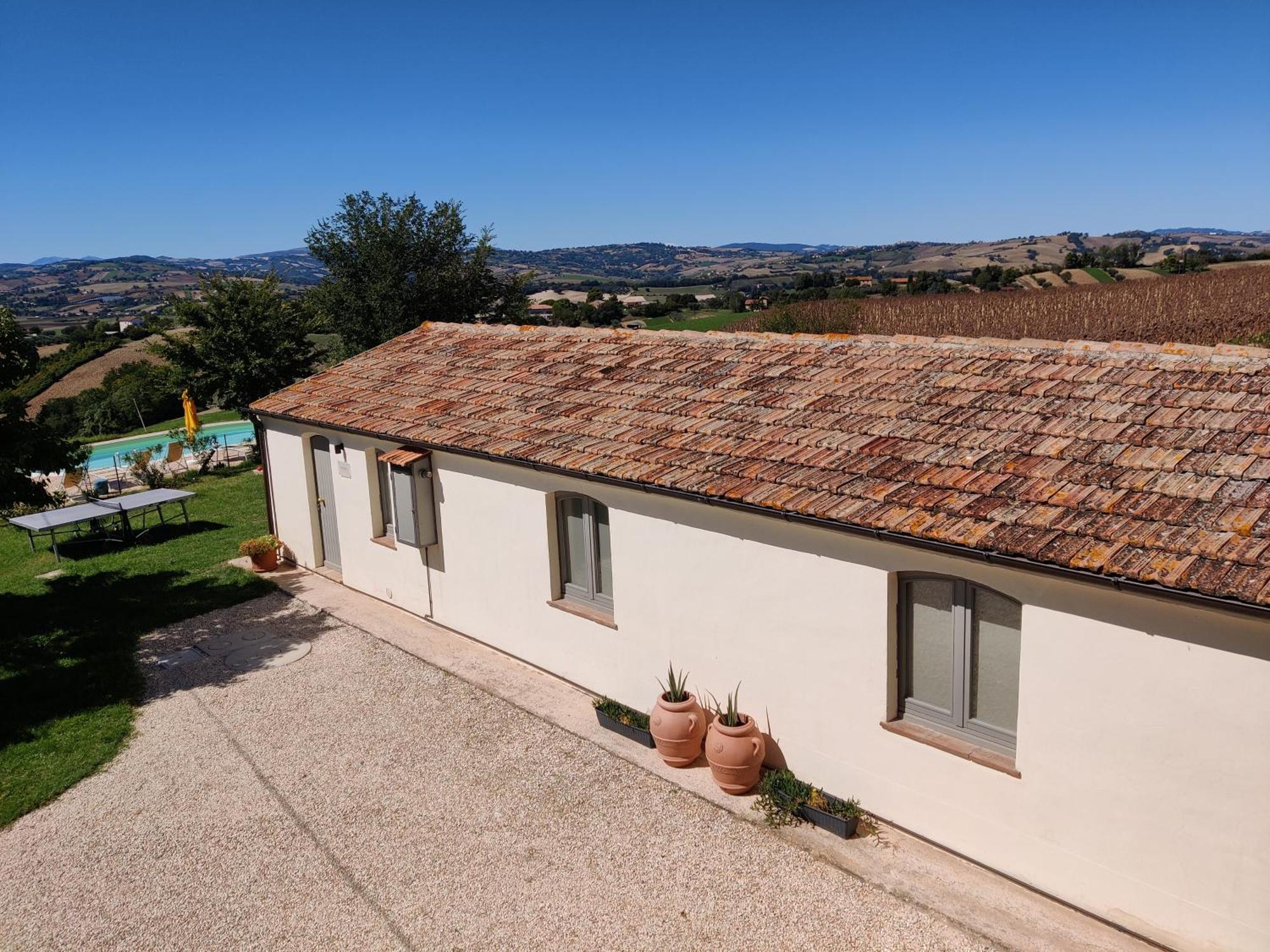 Gasthaus Rustico Del Bozzo Castelleone di Suasa Exterior foto