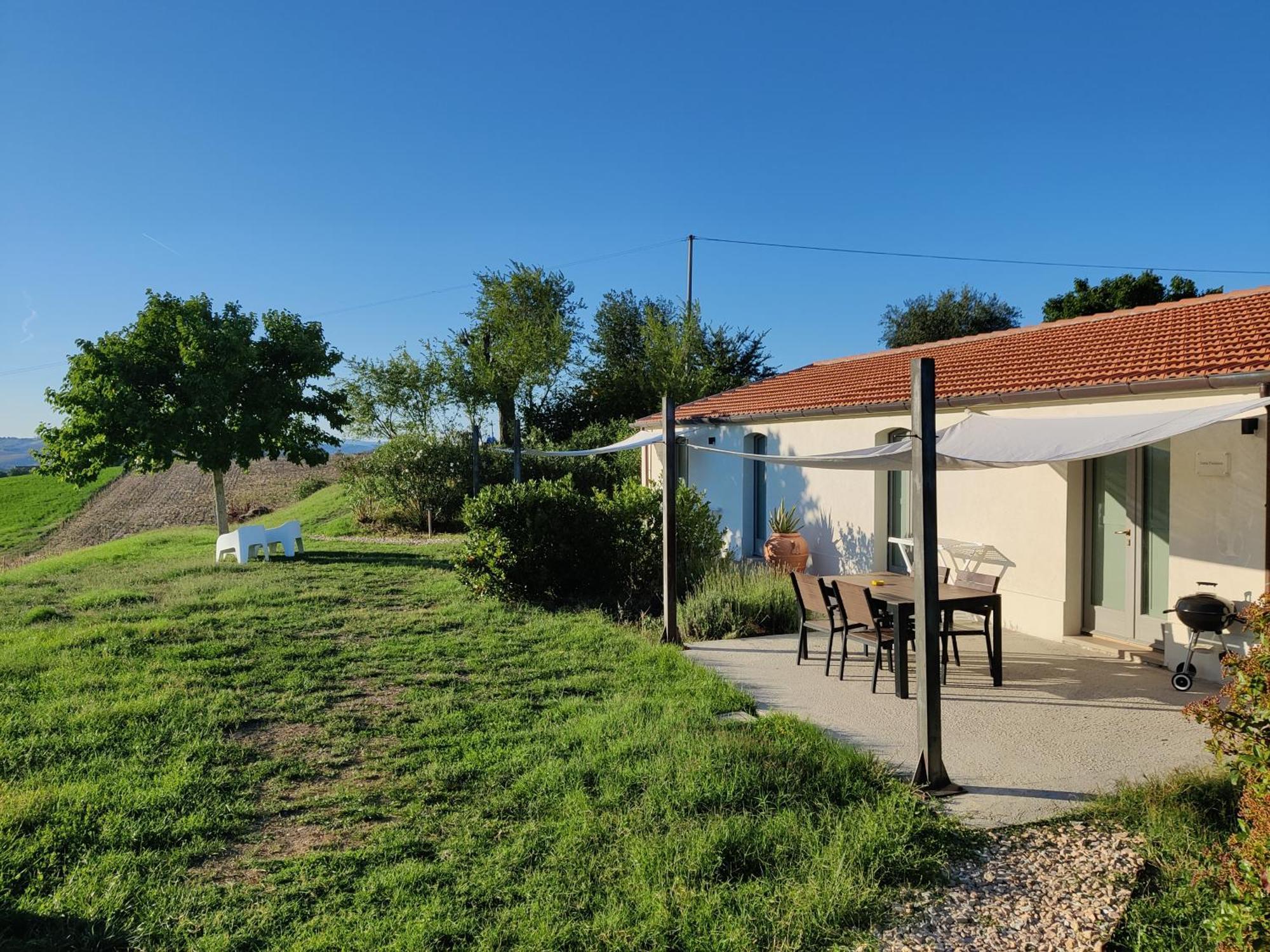 Gasthaus Rustico Del Bozzo Castelleone di Suasa Exterior foto