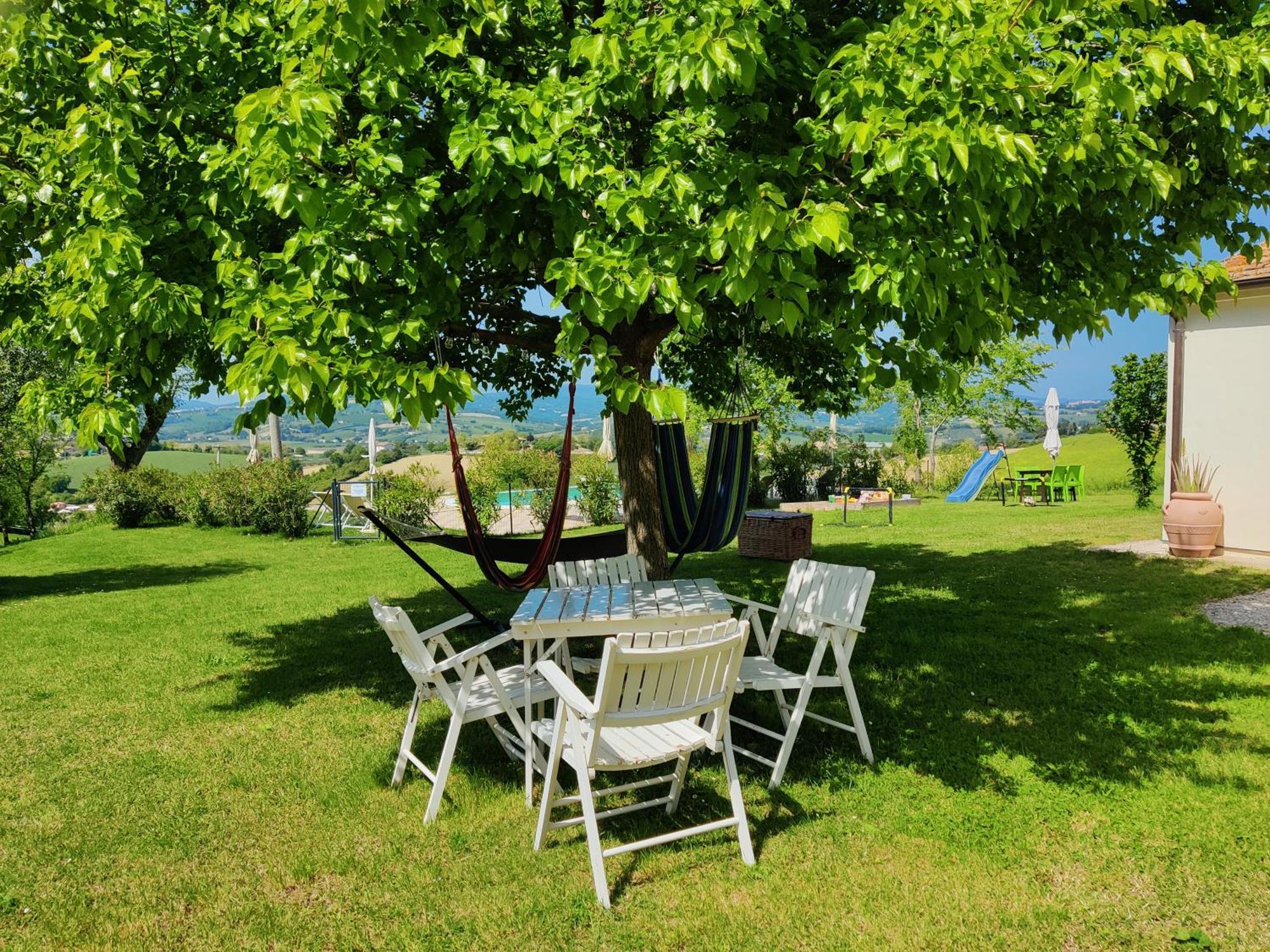 Gasthaus Rustico Del Bozzo Castelleone di Suasa Exterior foto